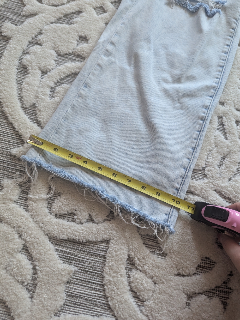 Sz 29 Light Wash Distressed Women's Jeans - Light Blue - Picture 3 of 6